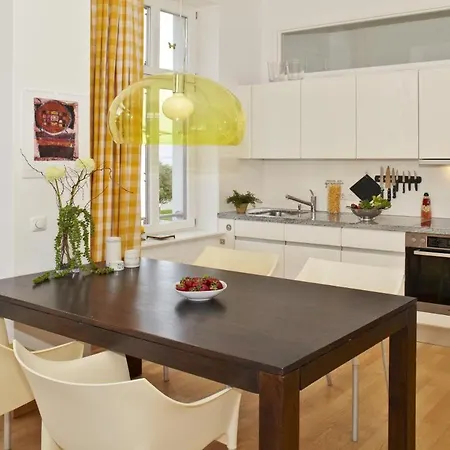 Apartamento Luxus-fewo Mit 2 Baedern, Kamin, 2 Stellplaetzen *